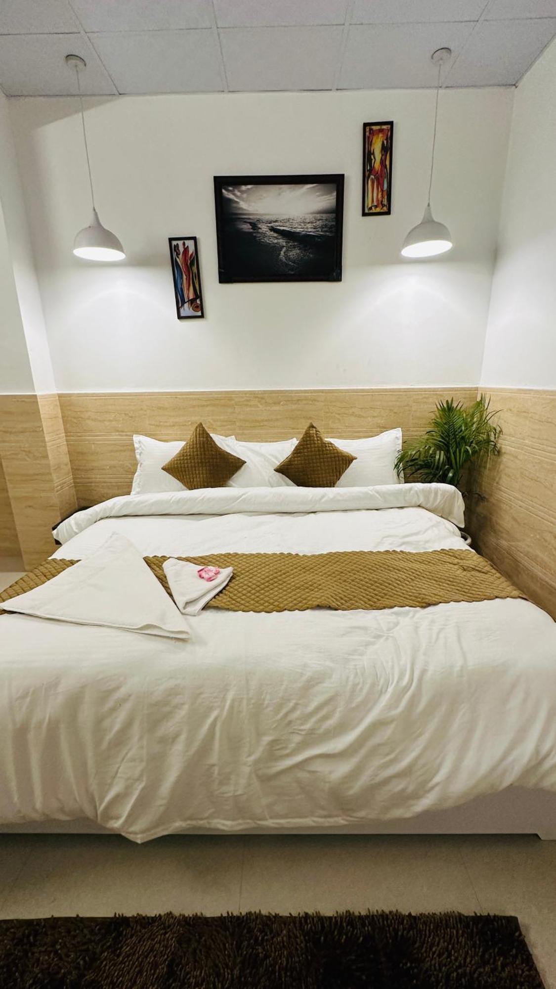Hotel Relax In - Noida Sector 18 외부 사진
