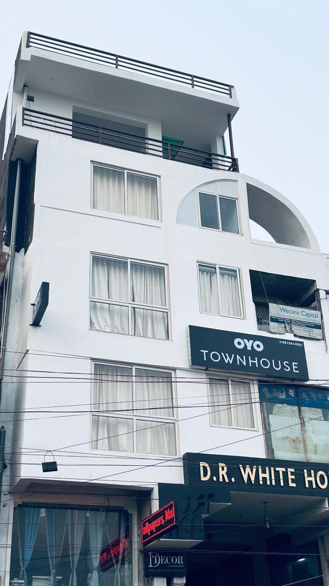 Hotel Relax In - Noida Sector 18 외부 사진