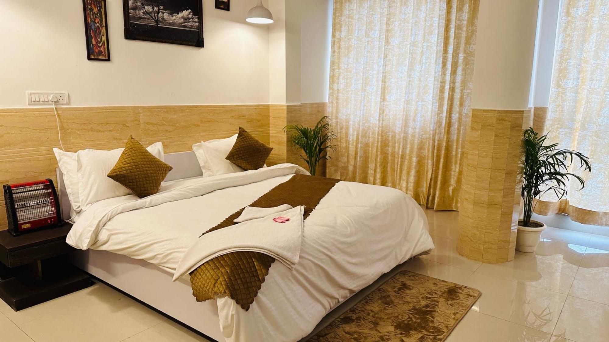 Hotel Relax In - Noida Sector 18 외부 사진