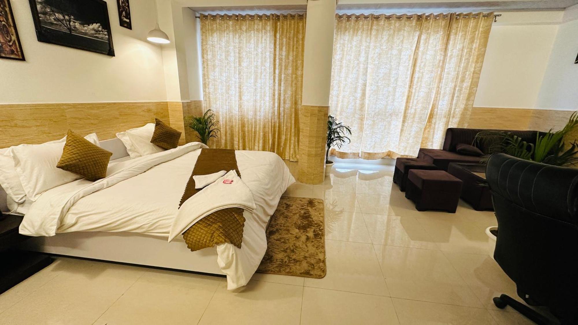 Hotel Relax In - Noida Sector 18 외부 사진