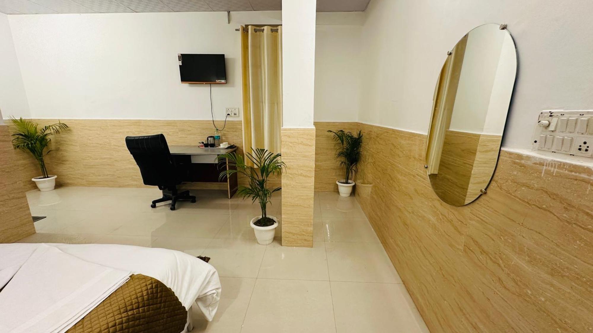 Hotel Relax In - Noida Sector 18 외부 사진