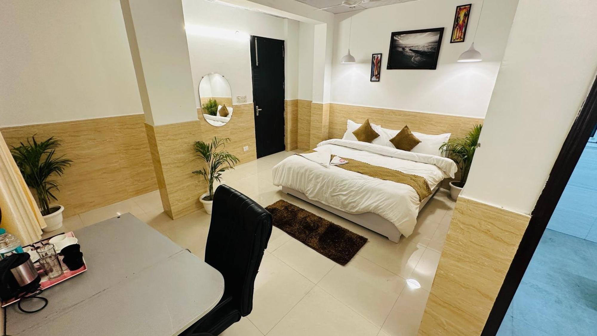 Hotel Relax In - Noida Sector 18 외부 사진